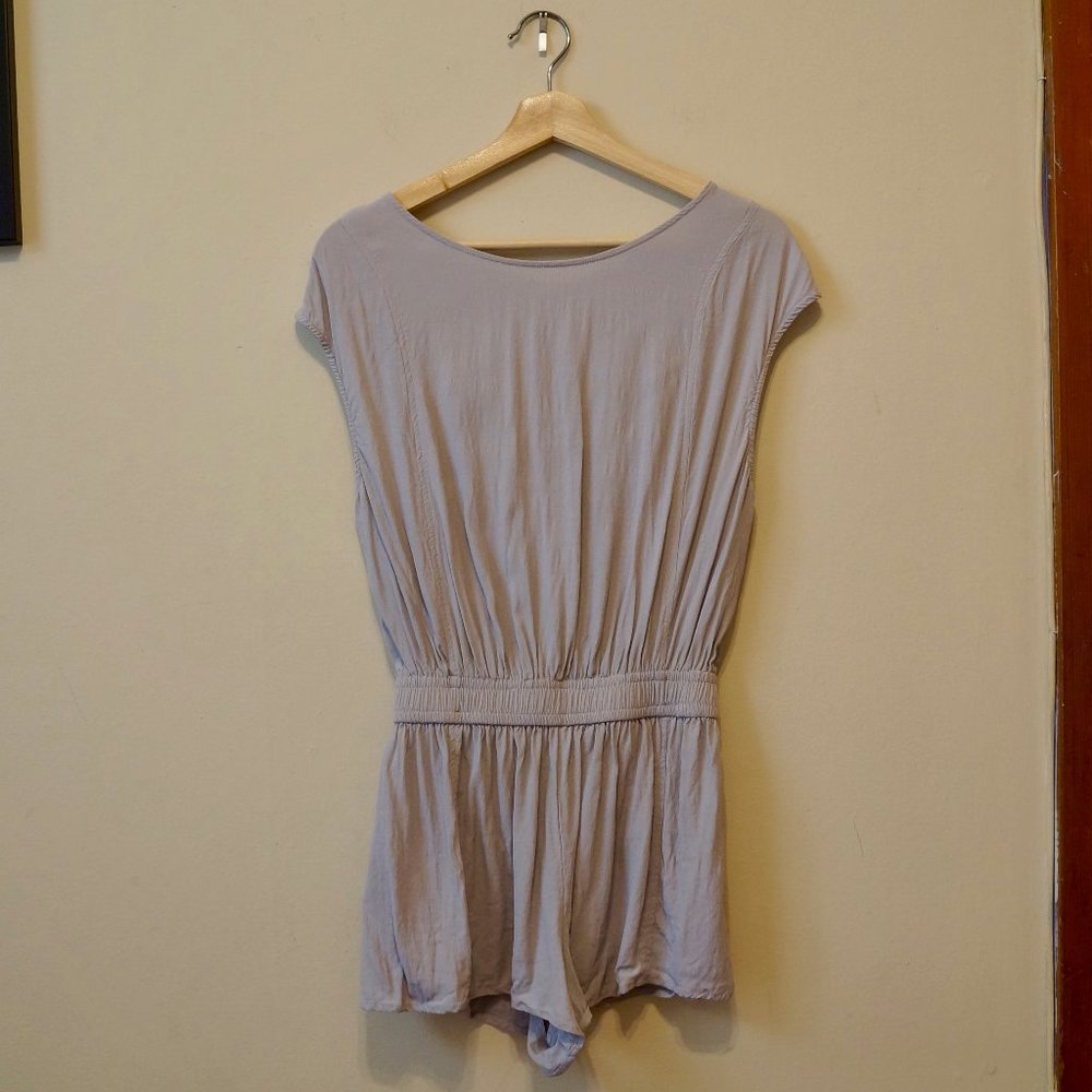 Naif short sleeved romper (fits like XS)